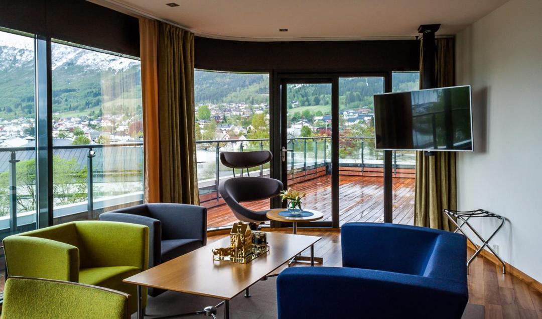 Havila Hotel Ivar Aasen เอิร์สตา ภายนอก รูปภาพ